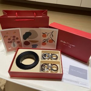 上新 配专柜礼盒手袋 菲拉双扣两头双面礼盒皮带 银扣 +枪口组合送礼佳品 带身宽度3.5Cm 可为双面用 码数统一120Cm 长度可以剪 菲拉双头男士腰带一盒两