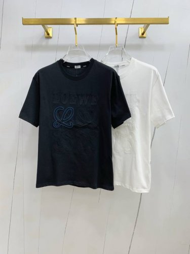 罗意威2025夏季新款短袖T恤，个性艺术系列全网独家首发 百搭款细节处理完美纯棉面料十分精致 原版面料 网红明星同款高版本 高品质手感非常舒服 时尚又个性 超级