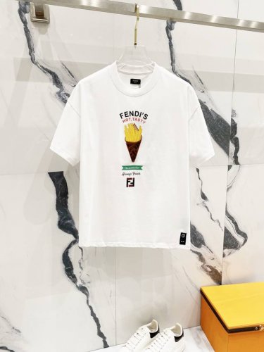 隔天到 Fendi 芬迪 260克圆领短袖T恤 创意薯条刺绣印花字母标识 官方同步 高版本 高品质 时尚个性 百搭潮流 纯原品质 原版面料 吊牌 领标 水洗麦