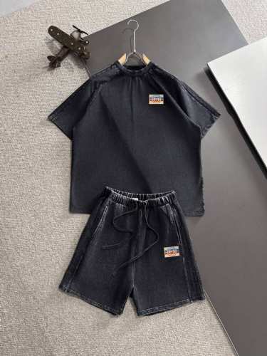 隔天出货 Gucci 古奇 高品质 2025春夏新款松紧带休闲重工水洗套装，蜡染牛肚吸汗透气，专柜定制面料 透气舒适度高，细节无可挑剔，品牌元素设计理念，体现高