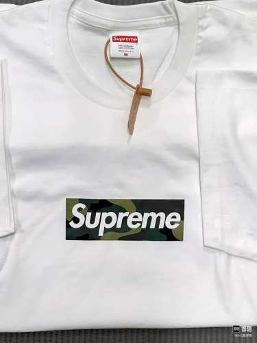 8005款Supreme Fw23 秋冬系列 胸前徽标纯色短袖 男女同款 码数Smlxl 黑色白色