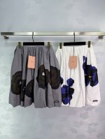 Miumi*25Ss春夏新款 高级感灰色花卉花苞半身裙丨独家高版出品！范儿的花苞短裙 选用府绸棉廓形双面立体面料打造，长度刚好不会拖地也不会太短 穿起来既优雅又