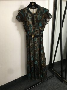 款号20252464 Versac*新款 优雅知性蝴蝶印花荷叶袖收腰背心连衣裙，配腰带，图片色，S-Xl， S码；胸围82，腰围64，长127