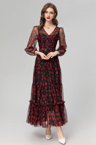 Doloce& Gabbana 早秋新款来袭！Size：Smlxlxxl S胸围86 腰围70 肩宽37 袖长59 裙长133