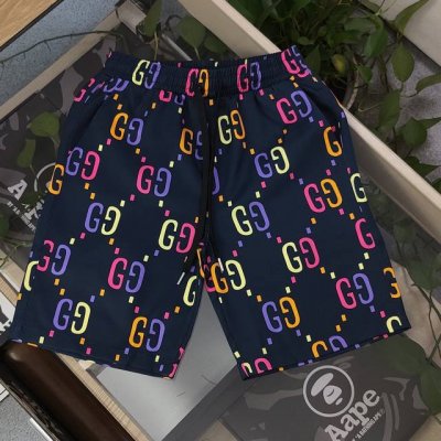 上新 款号：Jxk10 2025新款Gucci古驰双G字母满印Logo图案印花休闲情侣沙滩速干五分短裤，采用爽滑面料，体感更舒服，定位裁剪，衬衫対格，费时又废料