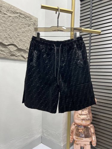 短裤 Fend 丝光植绒短袖套装 采用原版60支丝光珠地面料. 定制面料 布匹植绒+普洗去毛. 面料定制纱. 长线棉织出后采用后加工定点珠洞. 原版1：1效果.