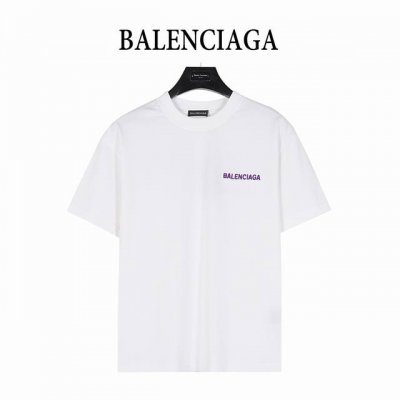 Balenciaga 巴黎世家 25Ss 前后立体刺绣Logo短袖T恤 面料：厚重260G新疆长绒棉面料 工艺：采用进口亚光线绣花 全套辅料定制 打样包括调整细