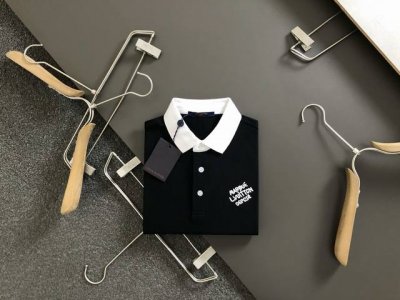 L牌*合身版型M-Xxxl 2025春夏黑色刺绣polo*精致工艺专柜面料，顶级元素融合打造，经典短袖3标齐全，潮男时尚，无论是上身舒适度还是都是无可比拟的存在