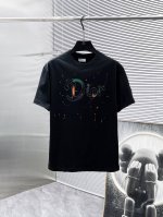 迪奥 Dior 2025Ss新款 半袖 体恤 短袖 圆领T恤，高端版本！专柜定制面料 透气舒适度高，细节无可挑剔，品牌元素设计理念，体现高品质。手感细腻柔软！呈