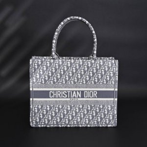 dior迪奥Cd Book Tote经典Oblique牛仔托特包购物袋 中号 灰色 蓝色纹路清晰 刺绣细节完美 size :36*28*17
