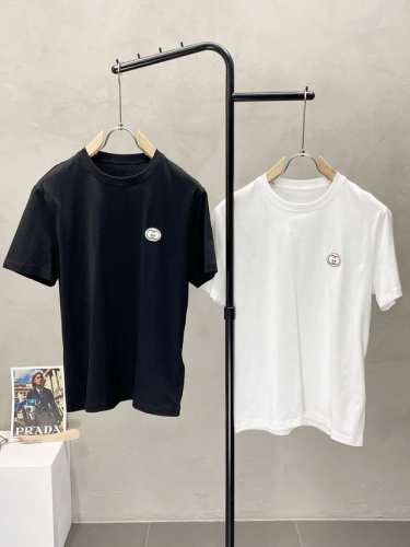 P200。Gucci古驰独家专供新款原单男士休闲短袖 高端定制 高版本 时尚百搭爆款进口面料 手感超柔软细腻 穿着亲肤舒适 高端精品 代工厂P精细做工 上身非常