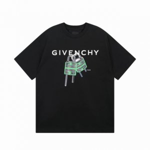 细节图 顶级版本 #Givenchy#纪梵希.25Ss经典锁头印花短袖T恤 面料采用定制Giv全棉双纱面料 克重260G 手感松软细腻扎实 舒适透气不易变形 螺