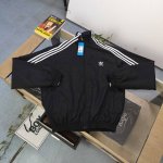 上新 款号：Dg 8 2025新款Adidas阿迪达斯经典刺绣三叶草休闲情侣立领夹克外套，采用爽滑亲肤梭织面料，面料厚实立体感更强，体感更舒服，定位裁剪，费时又