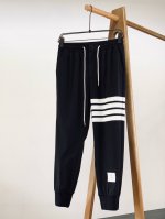 thom Browne 汤姆 布朗 2025Ss春夏新品 时尚抽绳休闲裤，渠道精品，宽松体常规设计裁剪,兼具个性时尚范儿,与生俱来的不平凡！客供顶级梭织面料，极