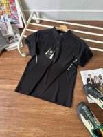 Descentegolf 迪桑特高尔夫Field系列男士短袖polo衫 简约经典款短袖polo衫。前、后片采用凹凸泡泡肌理组织感面料制作，面料轻质舒爽，挺阔有型