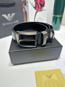 上新 送礼首选最高版本阿玛尼男士专柜款头层牛皮针扣腰带头层牛皮奢华腰带！！原装精品包装盒！今年流行的配头！！设计感气息浓重！！华丽有腔调！！精选头层牛皮！！复古