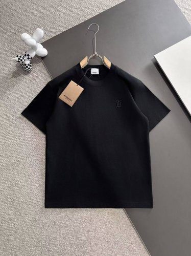 burberry* 2025春夏款上新 原高版本 巴宝莉 面料采用260克高密度纯棉 不变形 不缩水 工艺介绍：双线走位 Tb精密刺绣 简单 简约 百搭 颜色：
