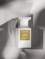 越南版本Tf阳光琥珀Ed Ml 越南进口 海关扣押 配手提袋高端商品 塑封拆毁不退换 敬请谅解！！ 真的是一款超级奶香味 香调：东方花香调 前调：香柠檬 小豆蔻