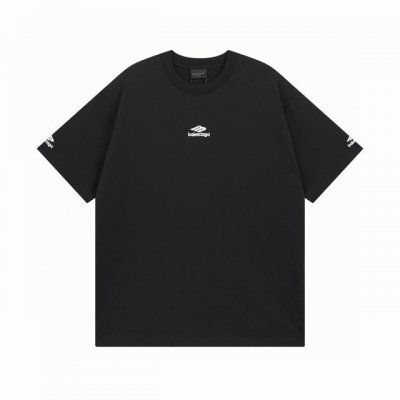 balenciaga 巴黎世家2025 Ss 最新滑雪系列3B经典Logo胸前左右刺绣短袖T恤 本市场No.1的质量 真正天花板品质 全部原版开发注意细节图 避