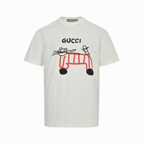 gucci 古驰 25Ss 趣味卡通系列印花短袖 选用客供定制针织 %纯棉面打造,面料手感细腻，厚实有质感的纯棉布，高密度的机织工艺，如棉絮般柔紧致舒适，有挺括