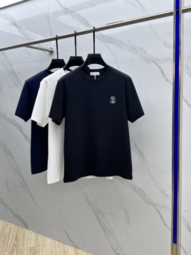 Bc 2025春夏新品上市时尚经典圆领短袖时尚单品设计 更加时尚舒适 高标准定制 上身非常有型 胸前品牌Logo 客供辅料 客供进口高档面料质感非常细腻 细节工