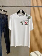 罗意*Loewe 25Ss春夏新款首发专柜最新款短袖圆领T恤 高端订制 手绘工艺 设计前卫时尚！品牌Logo重工艺设计 高端定制240克面料.手感柔软.穿着舒适