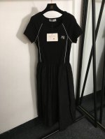 款号3541 Alexander*大王家新款 刺绣字母拼接蓬蓬下摆收腰短袖连衣裙，黑色，Sml， M码；胸围82，袖长23，总长126