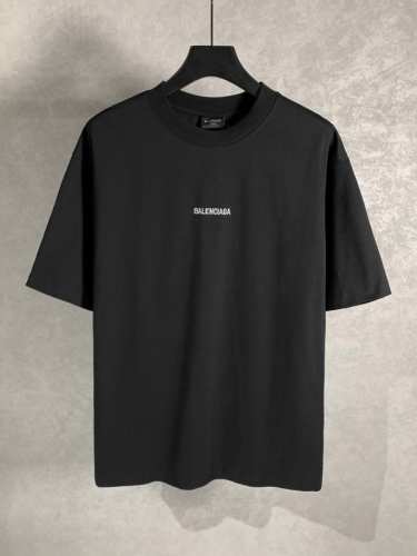 高品质 Balenciga 巴黎世家 前后英文刺绣圆领短袖T恤 采用纯棉柔软面料，对色定染面料，进口立体前后绣花工艺，潮流感十足，定染纯棉面料，Os版型，三标齐