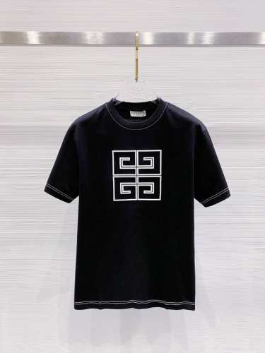 纪梵希 2025早春新款男女同款短袖T恤，！定制专属纯棉面料，定制原版工艺螺纹，胸前重工字母Logo工艺设计！简约大方，从容百搭，档次极高，完美融入时尚还有风情