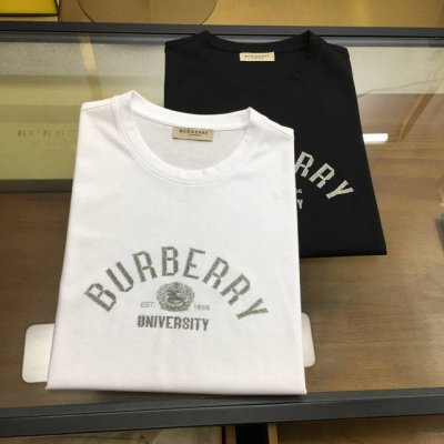 Burber..Y 2025新品休闲圆领短袖T恤，外贸公司贸易订单，重磅推荐，品牌原产 品相完美一流！工艺设计感超强的一款单品，将时装美学发挥到极致，相当有意境