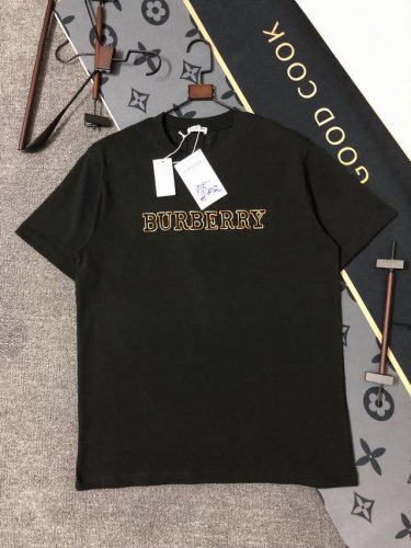 P110 Bueberry 25S夏款 颜色 黑色 白色 尺码 S M L Xl 胸前绣花 280G精梳紧密棉 高品质 男女同款