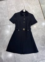 上新 独家爆款高级小黑裙 25Ss Miumi*白鹿同款高品质腰带短袖连衣裙 修身收腰版型的polo领小黑裙 腰身掐的刚刚好 显腰细又不会缩短比例 搭配定制的Y