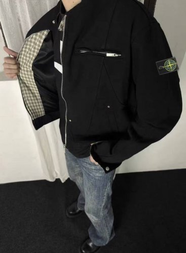 Stone Island 2025Ss 石头岛解构立领哈灵顿夹克外套 2025年石头岛又一巨作 将外层的水洗帆布与内里雅致格纹镶边结合 全身30+个解构拼接裁片