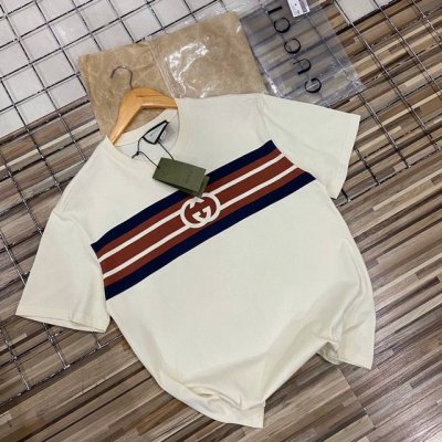 上新 古驰双G宽松版型情侣款男女同款短袖T恤半截袖体恤 Gucci 古驰互扣式双G红蓝色条纹水印花定制版本男女情侣款圆领短袖T恤 面料：采用260G双纱面料 同
