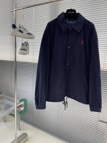 polo Ralph Lauren拉夫劳伦 复古灯芯绒教练夹克 老钱风外套 这款夹克采用秋冬季节代表性的灯芯绒面料，具有厚实的质感，柔软的触感， 配以高端的设计