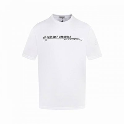 白底图 顶级版本 Moncler 蒙口新款标志性字母Logo立体印花 Logo手臂 Moncler标识 仿佛艺术家的灵魂印记 辨识度拉满 低调中蕴含着无尽的故事
