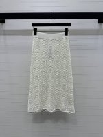 上新原单高端品质 Thom Brown* 2025春夏最新系列！针织裙子！定制羊毛纱线织造 透气舒适 弹力好穿 通体利用钩针肌理交织 勾勒出圆形凹凸纹理图案 凸