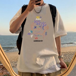 上新 Adidas 阿迪达斯三叶草小标情侣300G高克重纯棉短袖 环保高品质印花 精致走线 无线头 印花领标 穿着更加方便 情侣款 男女均可搭配 颜色：白色 黑