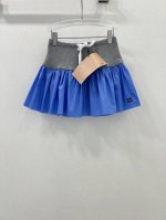 Miumi* 25新款螺纹压褶半裙！Miu系少女穿搭！学院风罗纹拼接设计压褶短半裙！进口高密纯棉罗纹拼接衬衫面料质感超赞！复古学院风文艺少女必入单品！定位刺绣字