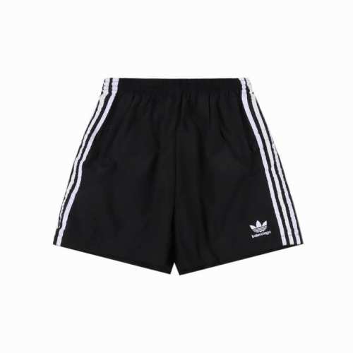 balenciaga & Adidas 联名刺绣三叶草短裤 高密度柔软梭织面料 面料特殊固色处理 进口田岛刺绣 定制Ykk五金 外贸大厂代加工 做工走线完美无瑕