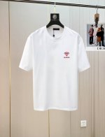 巴黎世家刺绣2530春夏新品时尚圆领短袖高级定制百搭款式！更有实用感 任何人都可以轻松驾驭 采用95%棉+5%天丝面料制作，手感非常奈斯，不起球，不变形，奢华经