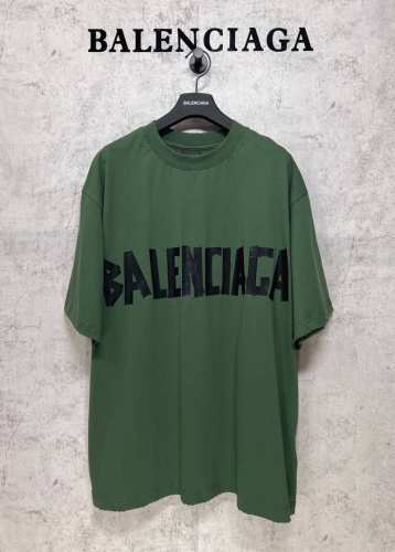 balenciaga巴黎世家顶级版本1:1官网品质 美纹纸胶带印花短袖T恤 成衣水洗磨烂做旧 胶带质感和背后黄色胶带感觉都是经过多次调试才出来 洗后克重260G