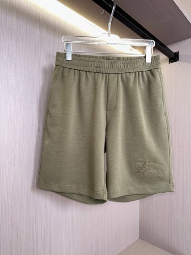 衣服 裤子 军绿色短裤～