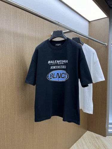 bbg Ss夏装新品 专柜在售 最新系列图案Logo短袖T恤 必须人手一件的节奏！ 进口顶极精梳棉面料，极为亲肤舒适 摸上去非常的细腻，质感很好，完美体现立体感
