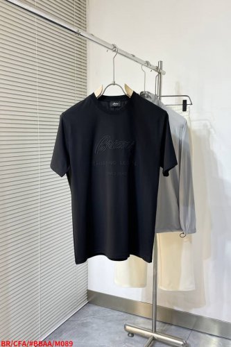 M089 Brbrioni 布里奥尼 臻品定制系列独特毛巾绣设计进口冰丝棉短袖 展现了定制服装的精致与品味 这款不仅触感柔软舒适 还具有良好的透气性和吸湿性 确