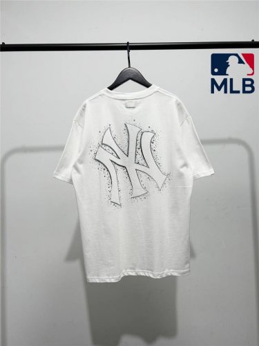 高品质 Mlb柜子新款银标刺绣 后背星星斜字母短袖T恤 三标齐全 三联吊卡 原厂包装 通肩压条保证舒适性 高端品质2025Mlb Ny 银标镂空斜字母款 情侣圆