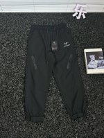 ARC’TERYX 始祖鸟 美式户外机能运动冲锋裤休闲裤长裤。经典百搭永不过时系列，绝佳出行穿搭必备百搭神裤 甄选高品质三防户外运动面料，原单品质，腰部采用抽绳