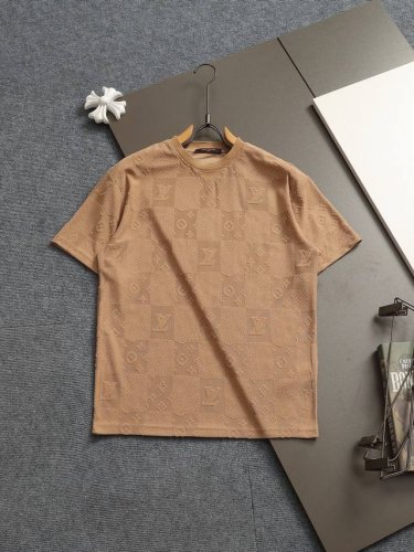 louis Vuitton 路易威登 微宽版型Xs S M L 25Ss最新最顶级 新款暗纹毛巾绣花 最顶级的品质专柜原单短袖，顶级制作工艺进口面料，专柜款独特