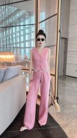 粉色 杏色S~Xl 4个码 新款上新重工钉珠亚麻面料轻熟风V领马甲背心+阔腿裤两件套装 ，简约大气上档次，优雅干练~ ~ 上身效果很好！超级显瘦 女人味十足~~