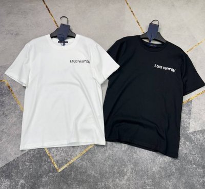 纯原25Ss最新款Lv手绘字母T恤 原版定制面料 上身有型 舒适 两色现货出S~Xxl码
